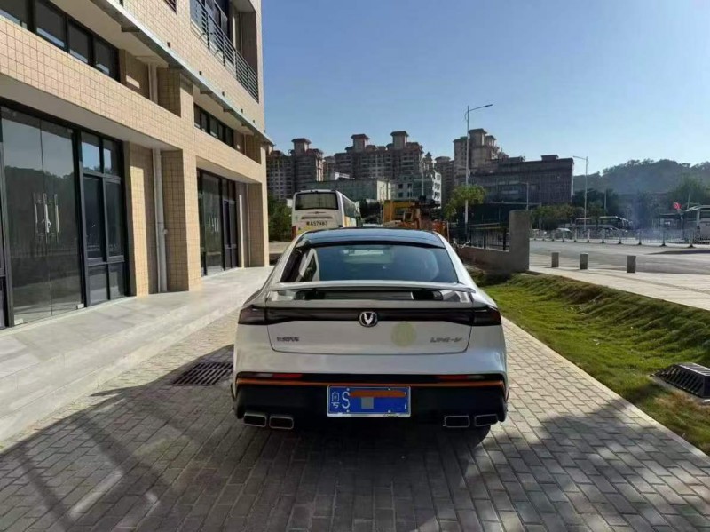 广州25年长安汽车UNI5