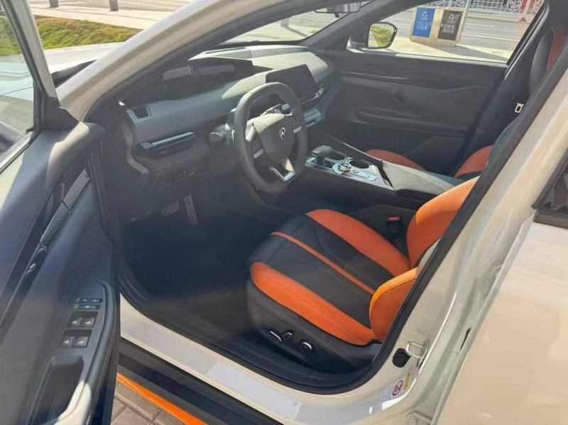 广州25年长安汽车UNI7