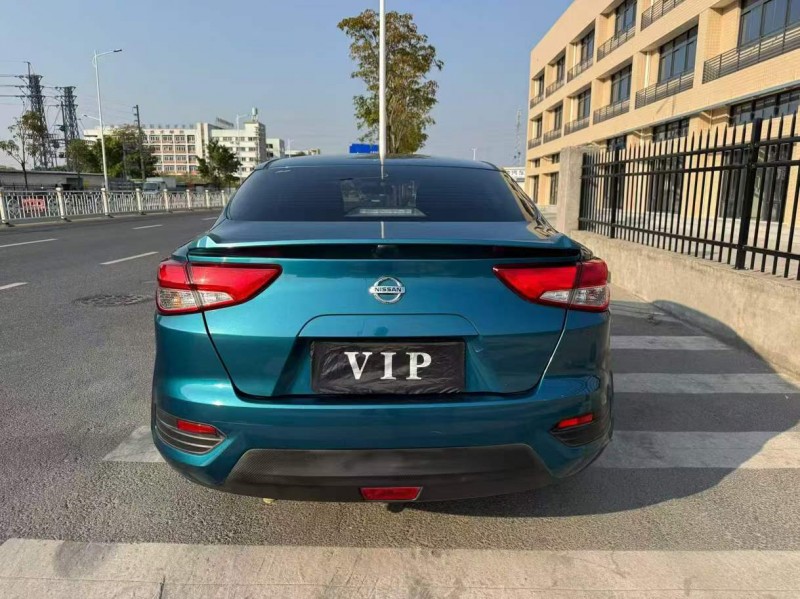 广州18年日产蓝鸟4