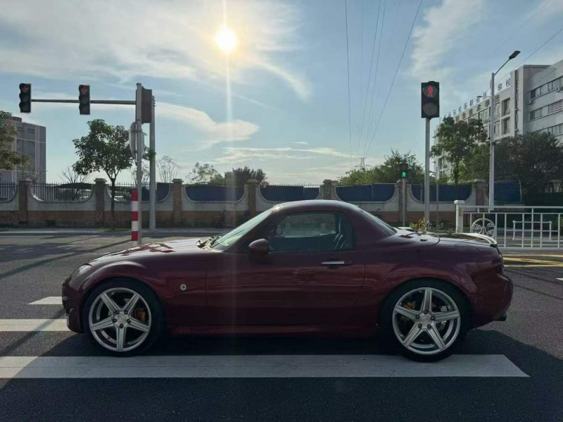 广州10年马自达MX-56