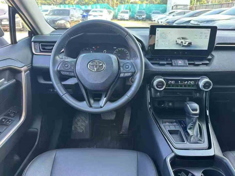 湛江25年丰田威兰达4