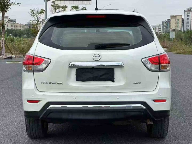 湛江19年日产探路者9