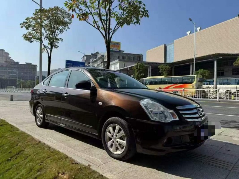 广州18年日产轩逸3