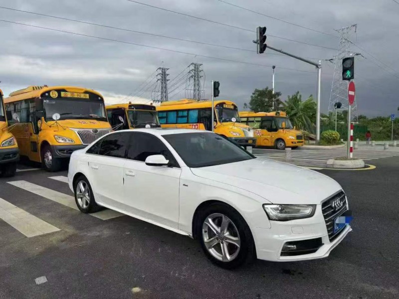 广州15年奥迪A4L3