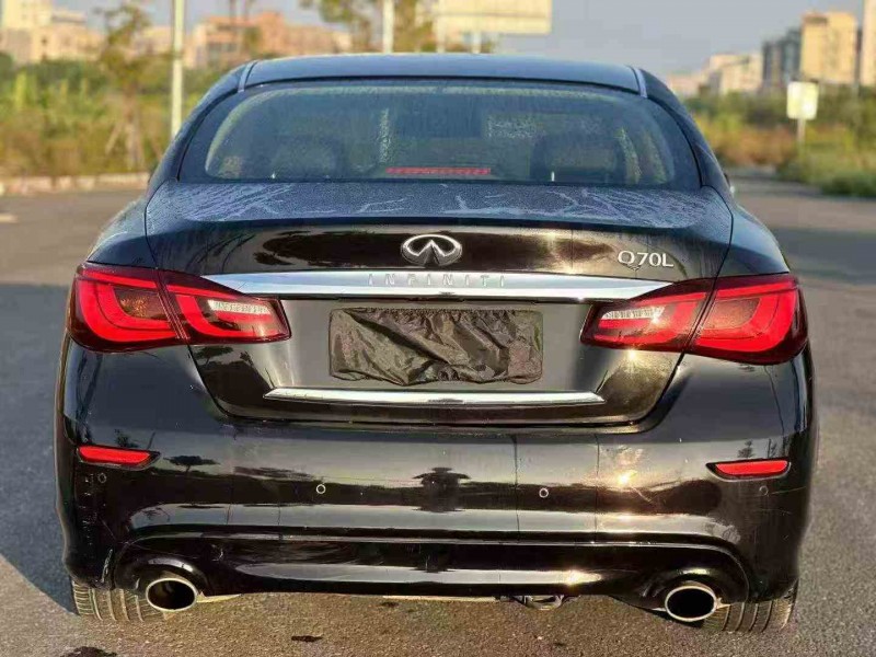湛江18年英菲尼迪Q709
