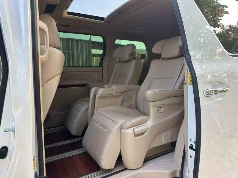 湛江11年丰田埃尔法6