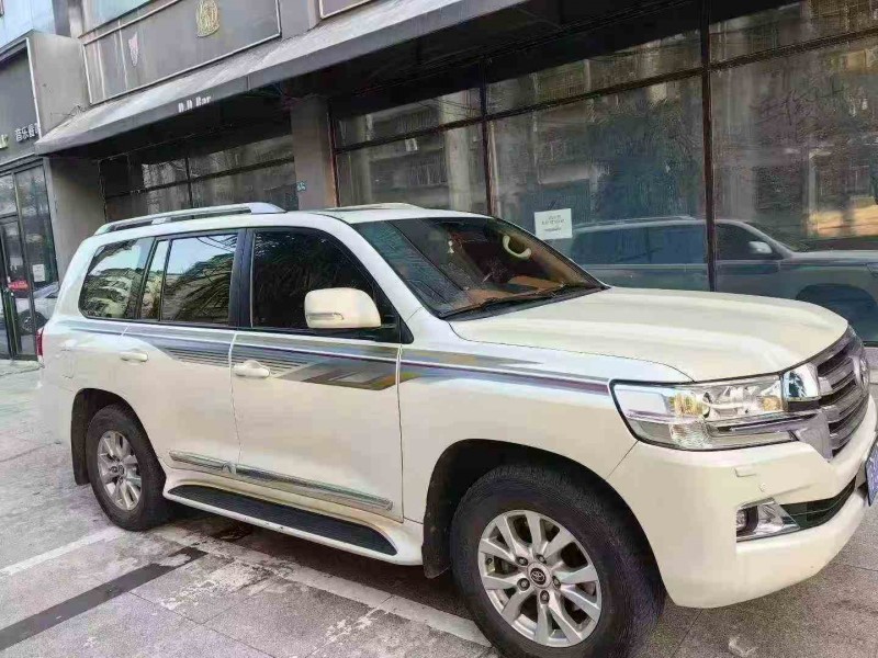 荆州18年丰田兰德酷路泽2