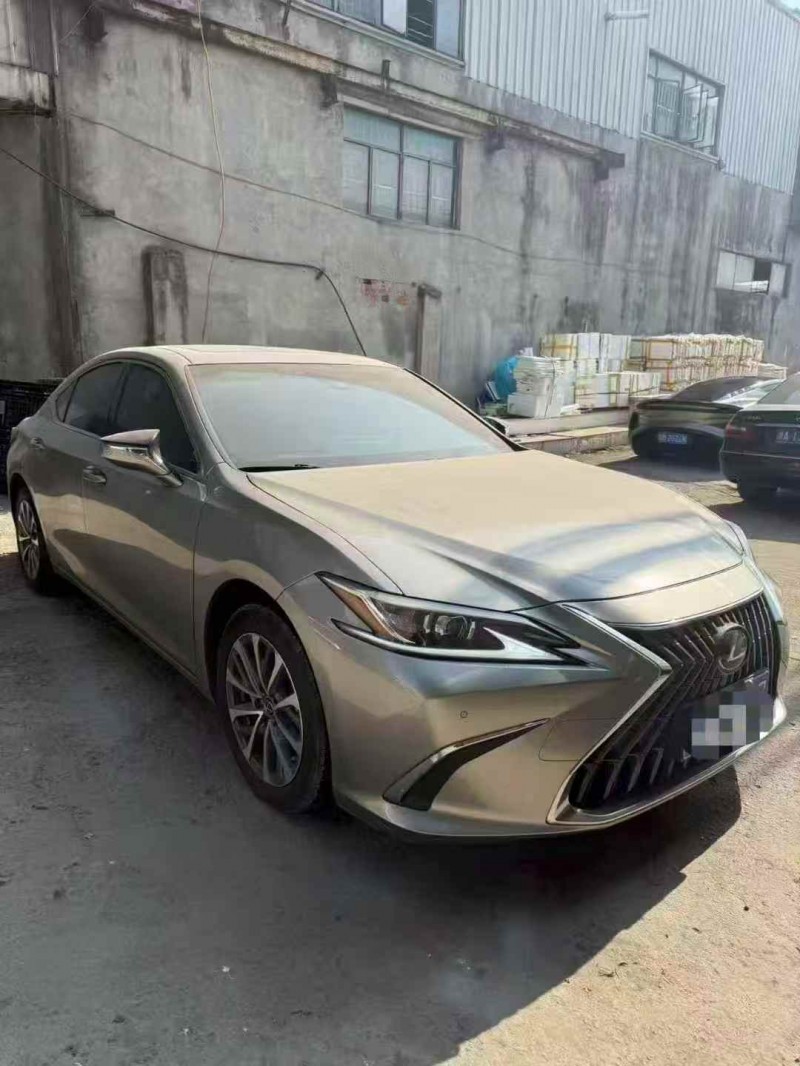 金华22年雷克萨斯ES2