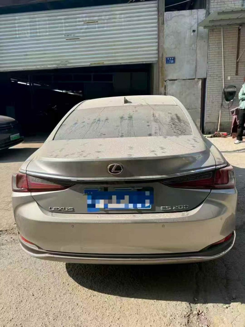 金华22年雷克萨斯ES9