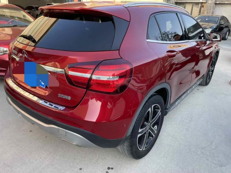 济南18年奔驰GLA8