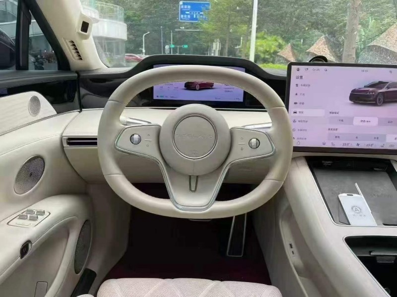 深圳24年华为智选享界7