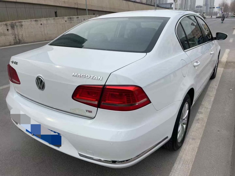 济南14年大众迈腾4