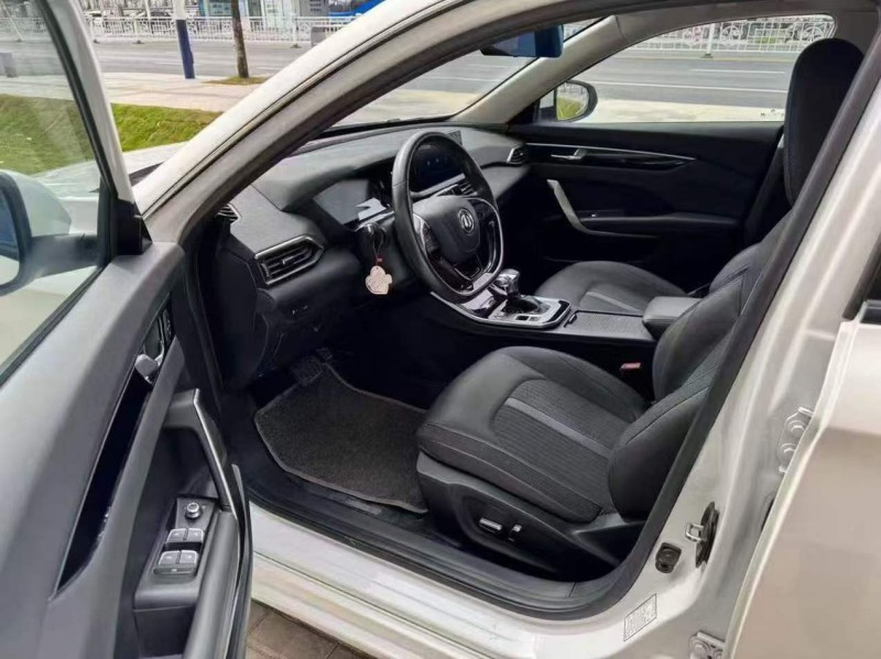 广州20年东风奕炫7