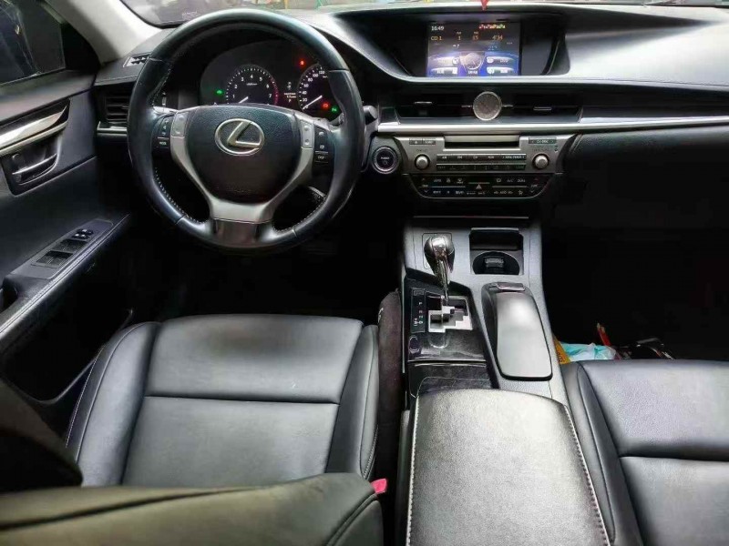 广州13年雷克萨斯ES5