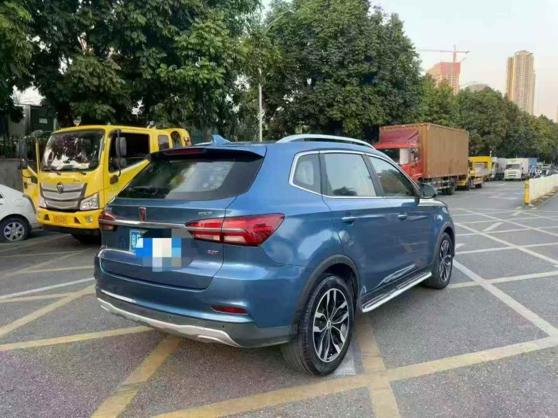 深圳17年荣威RX57