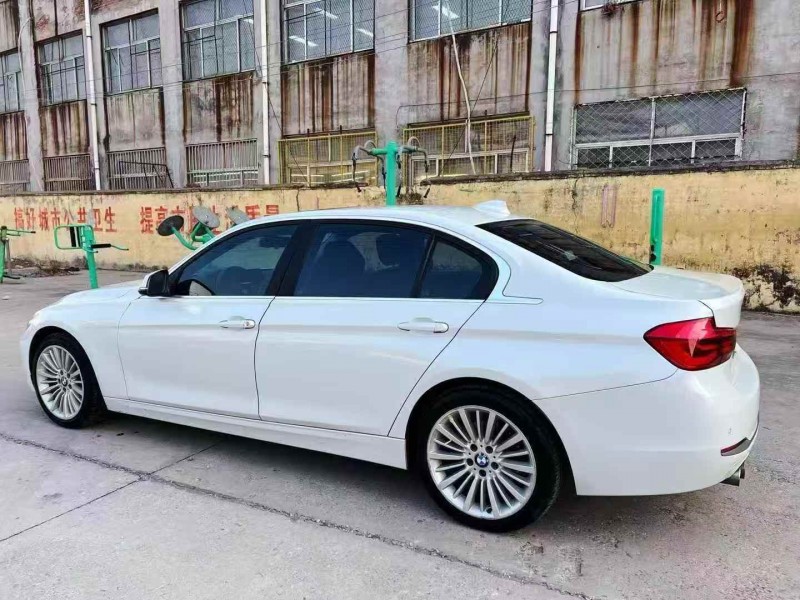 济宁17年宝马3系7