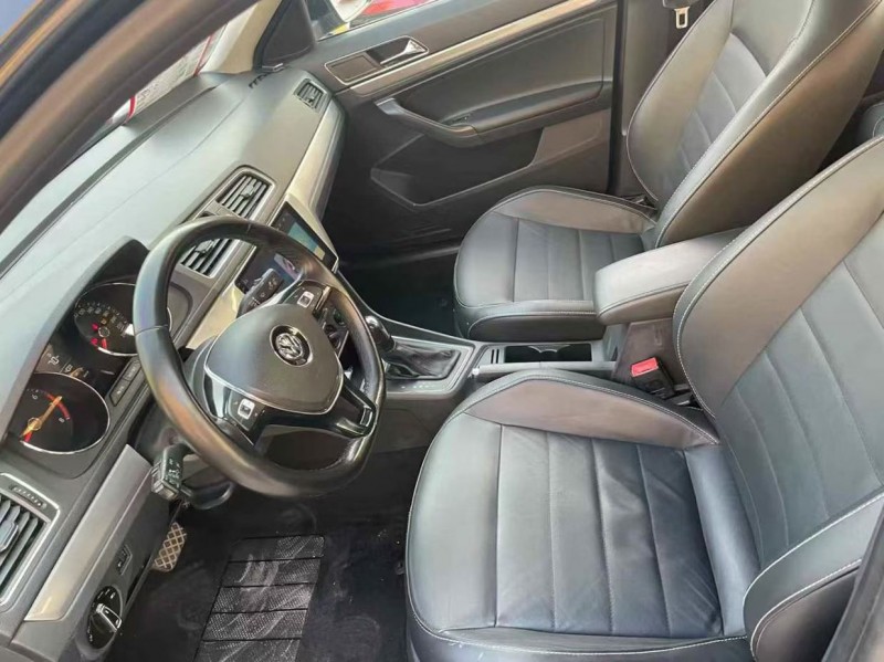 济南18年大众朗逸6