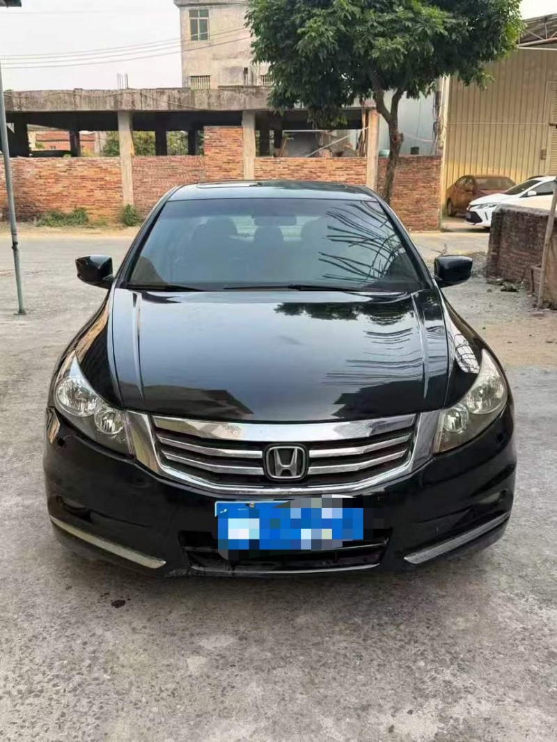 广州13年本田雅阁1