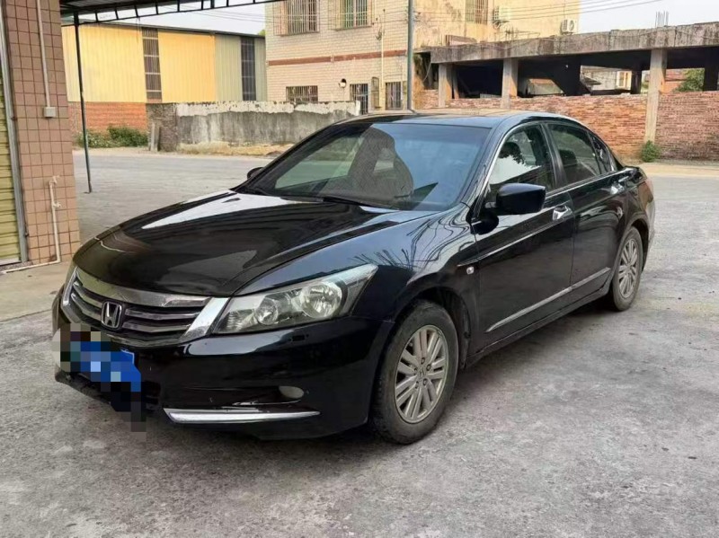 广州13年本田雅阁3