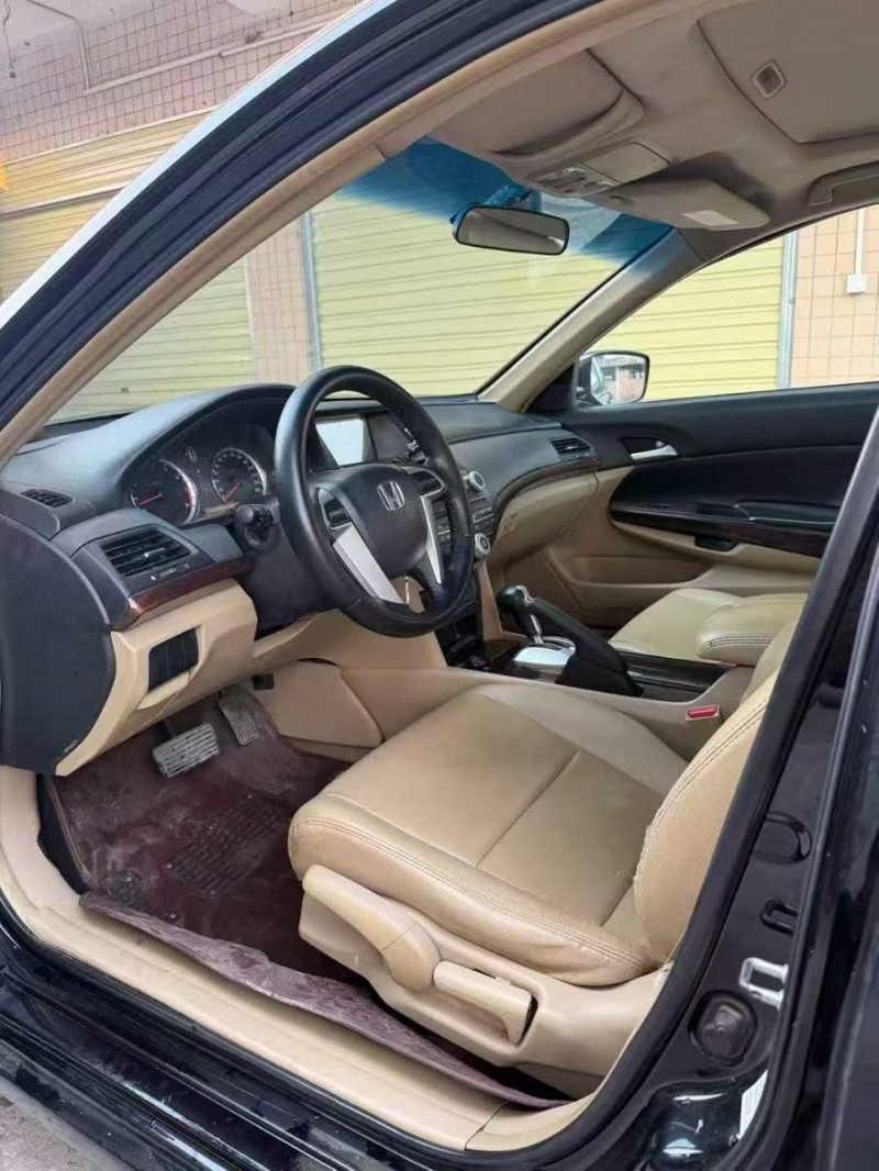 广州13年本田雅阁5
