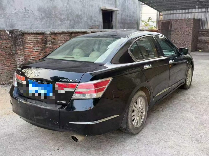 广州13年本田雅阁8