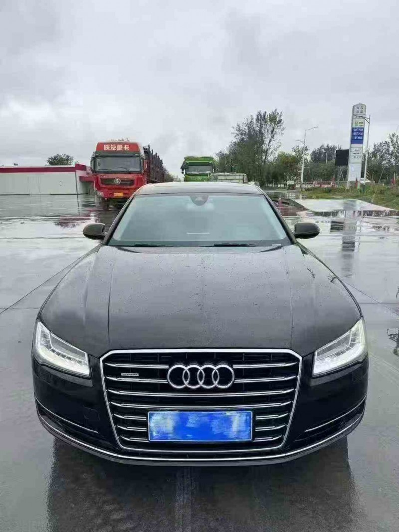济宁15年奥迪A8L1