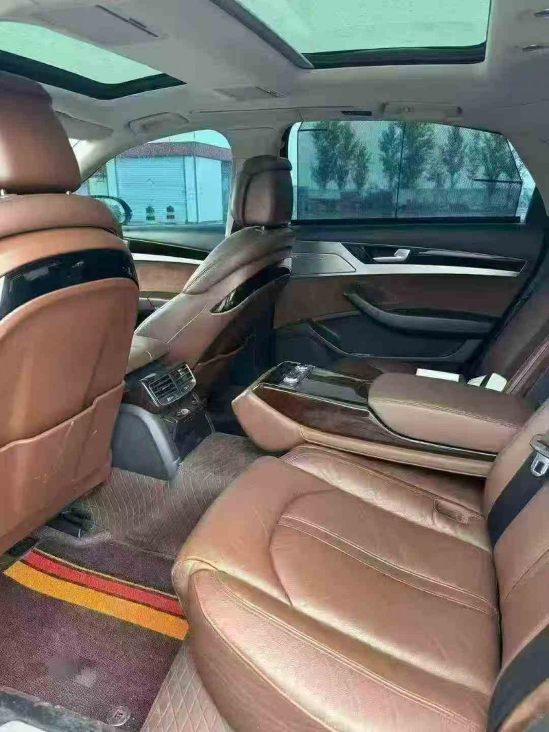 济宁15年奥迪A8L5