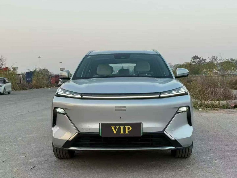 贵港25年吉利银河1