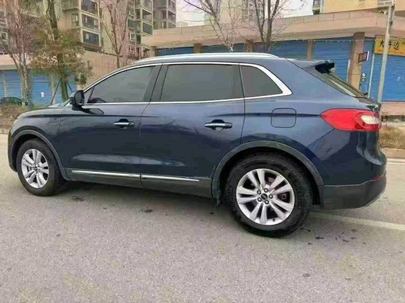 青岛17年林肯MKX4