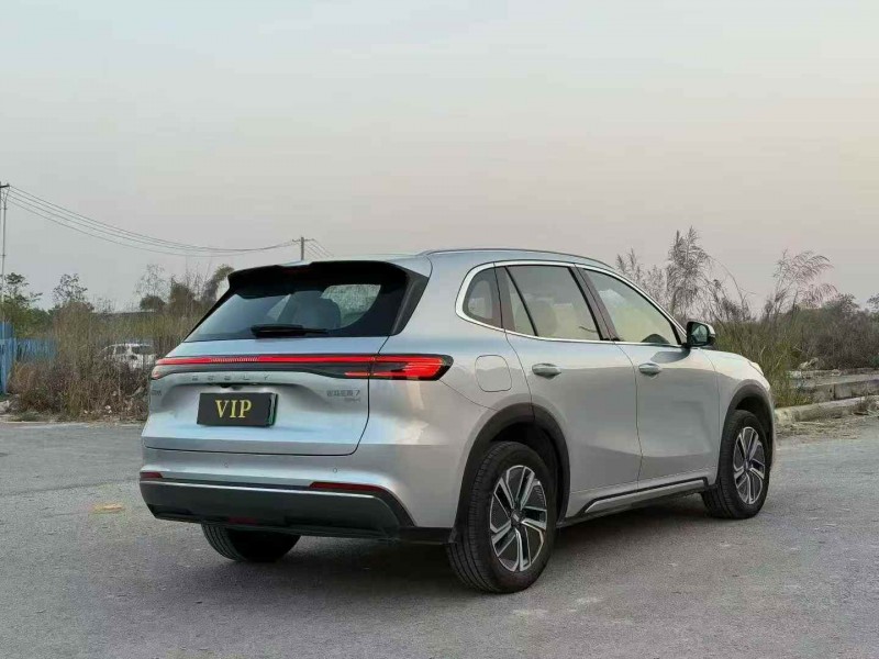 贵港25年吉利银河7