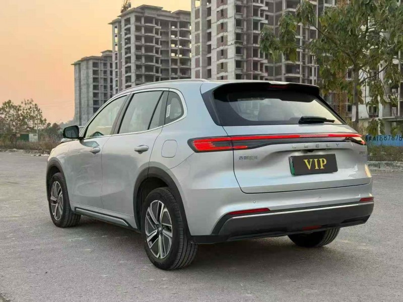 贵港25年吉利银河8