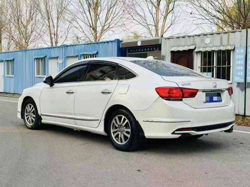 潍坊17年本田思铂睿8