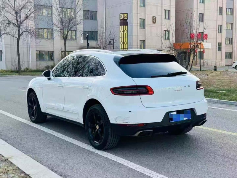 济宁18年保时捷Macan7