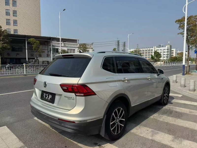 广州17年大众途观5