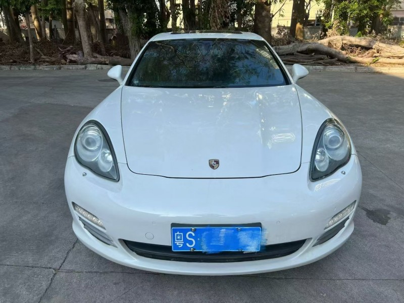 深圳12年保时捷帕拉梅拉1