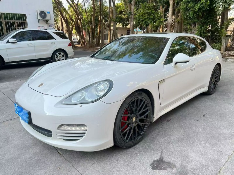 深圳12年保时捷帕拉梅拉2