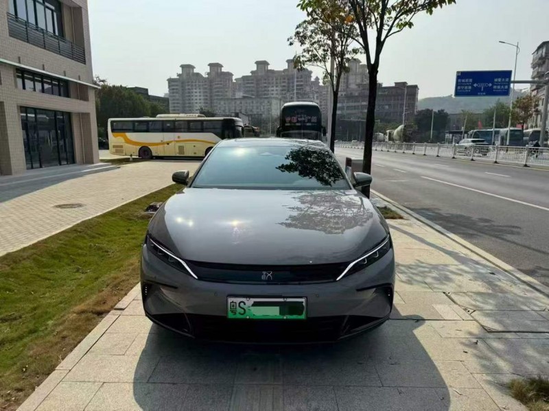 广州25年比亚迪汉1