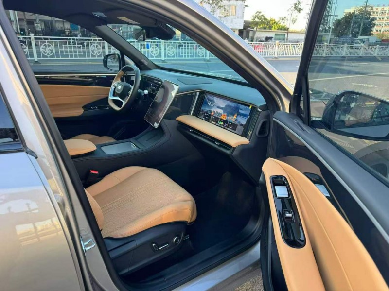 广州24年吉利银河8