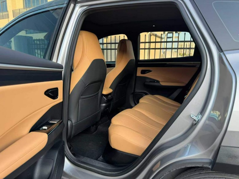 广州24年吉利银河9