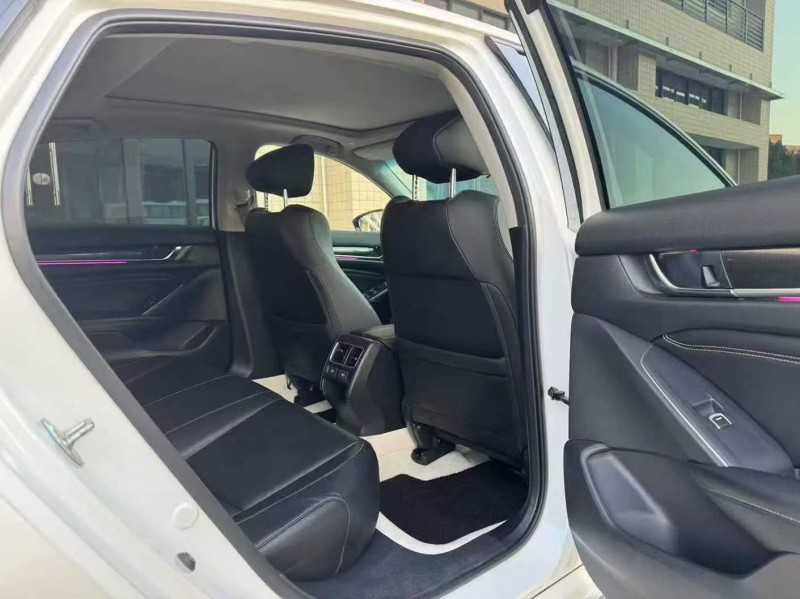 广州22年本田雅阁8