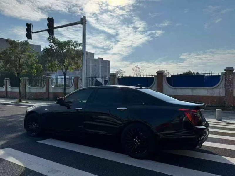 广州20年凯迪拉克CT66