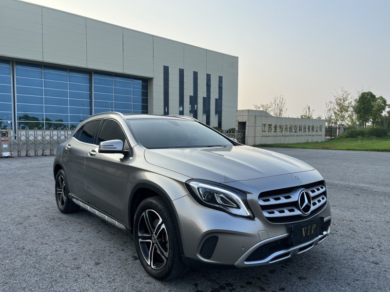 盐城19年奔驰GLA2