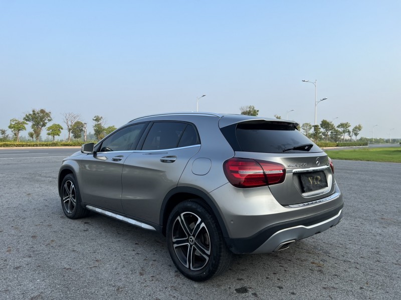 盐城19年奔驰GLA9