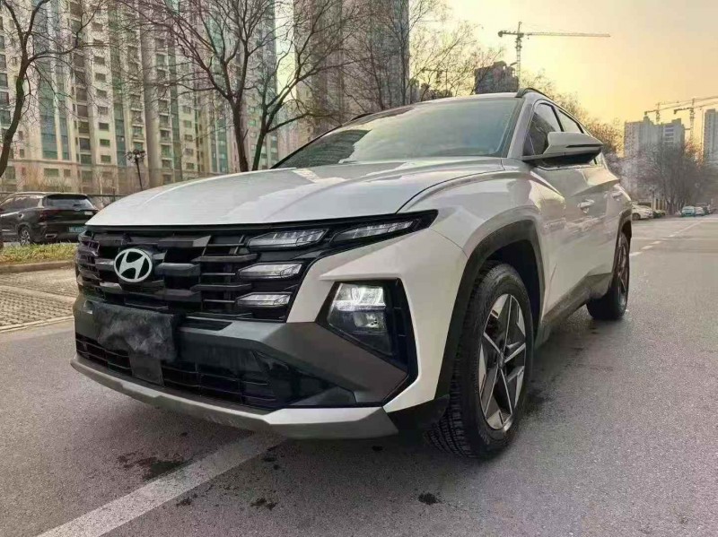 张家界25年现代途胜2