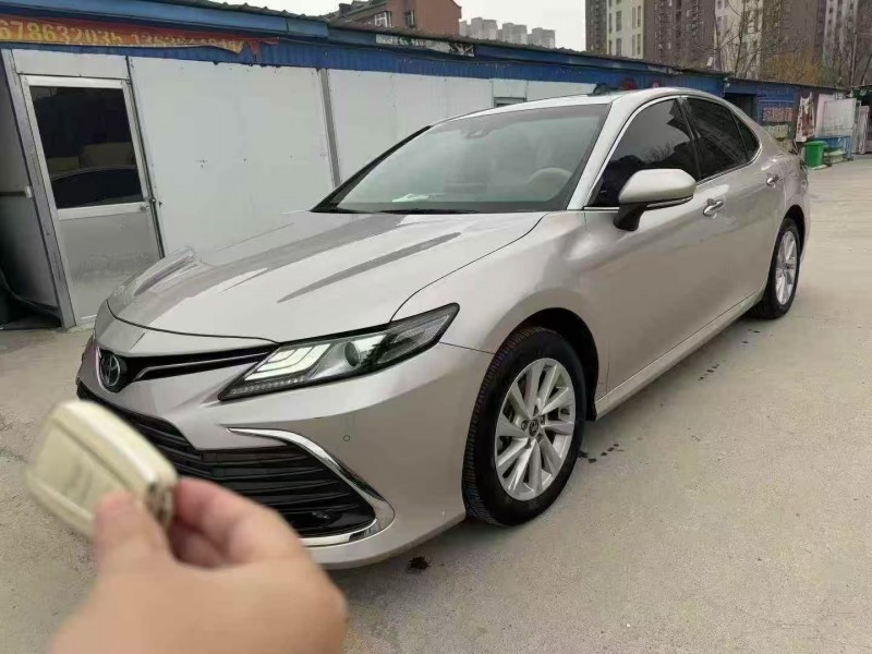 济宁23年丰田凯美瑞2