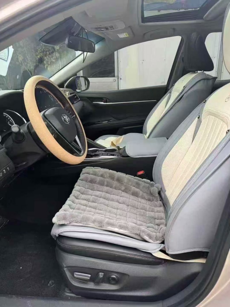 济宁23年丰田凯美瑞5