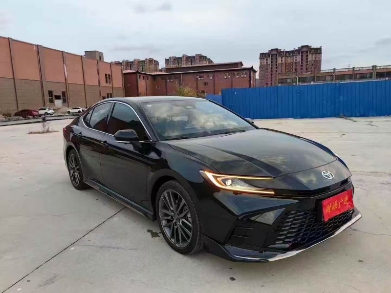 青岛25年丰田凯美瑞2