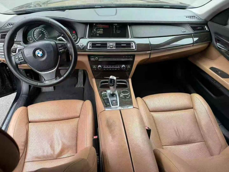 金华24年宝马7系4