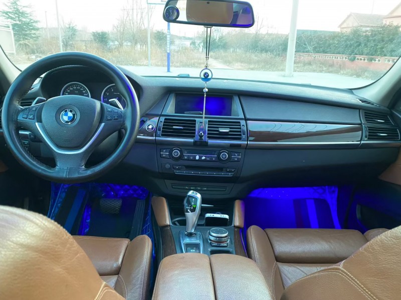 青岛14年宝马X55