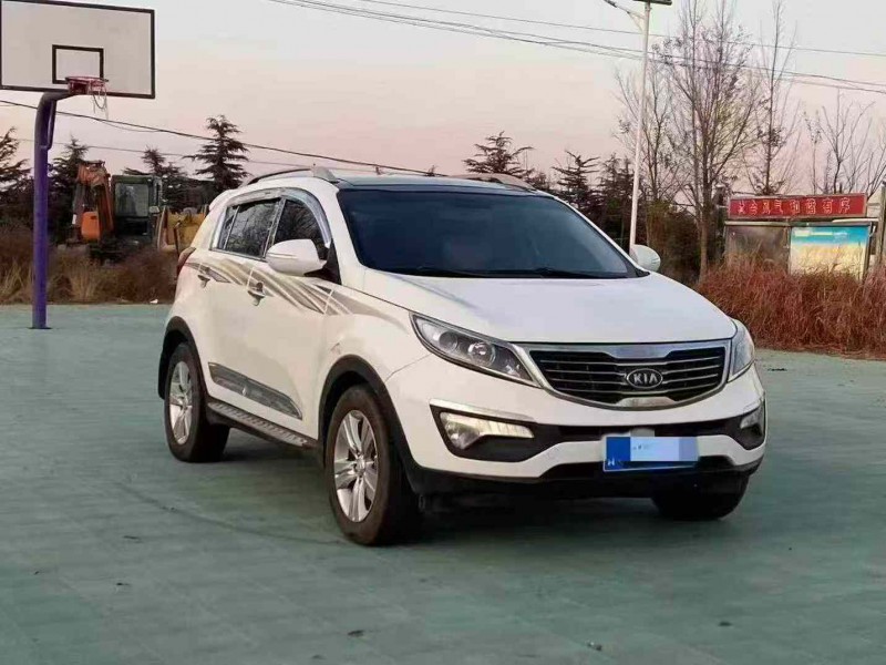 青島14年起亞智跑2